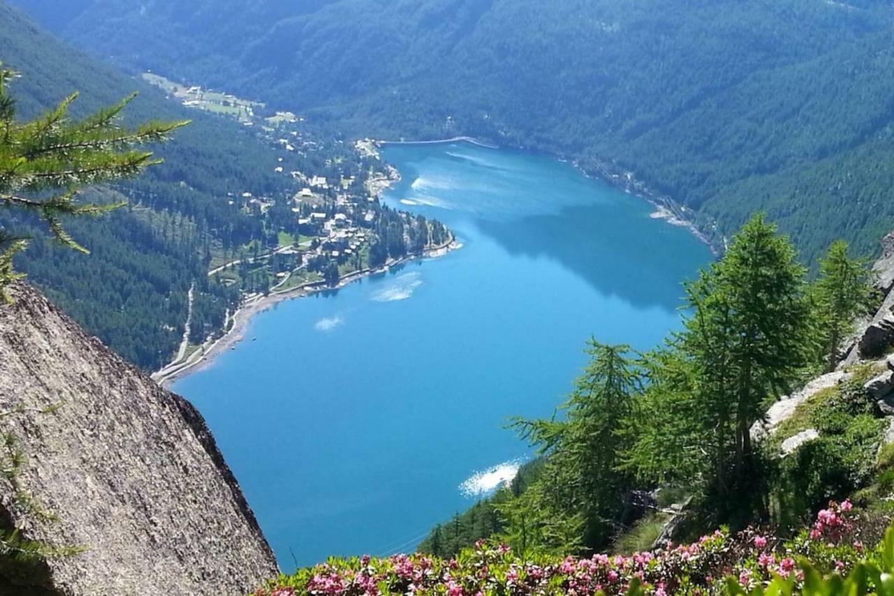 Bilocale A Due Passi Dal Gran Paradiso Locana Exterior photo